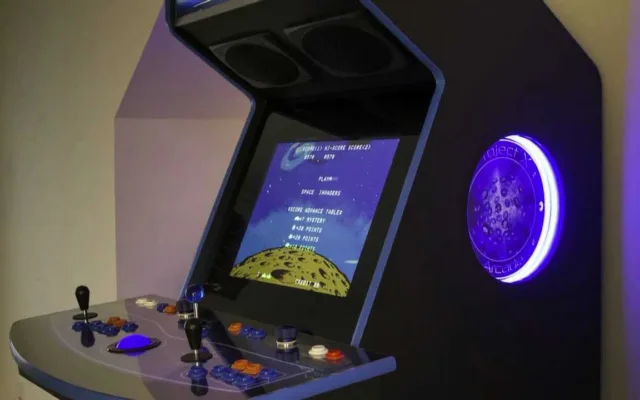home arcade cabinet with bezel