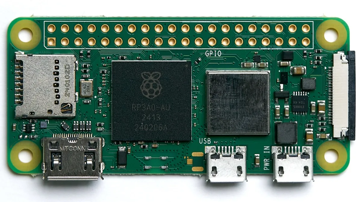 Placa Raspberry Pi Zero 2 W compacta para emulação retrô portátil