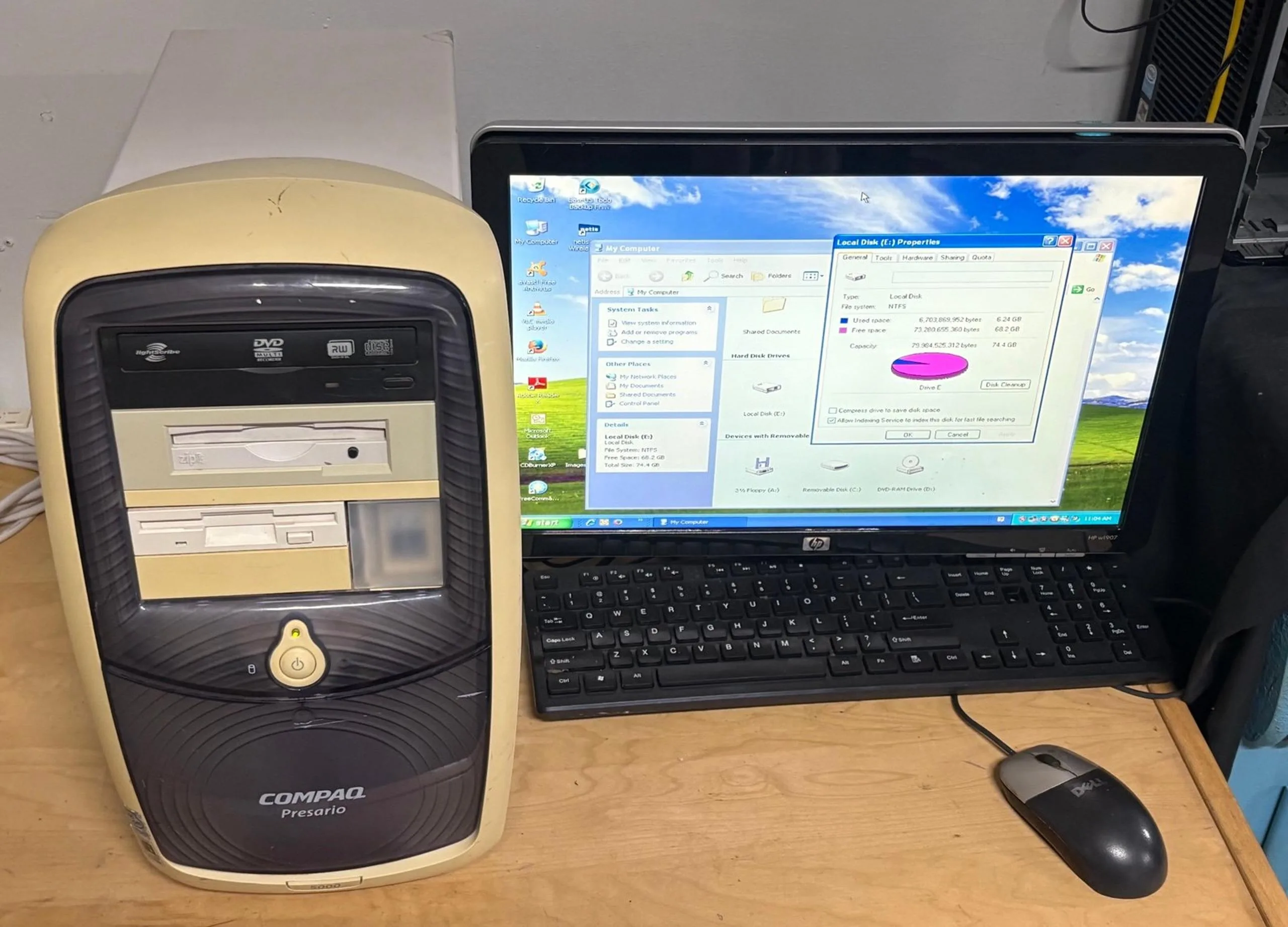 Computador doméstico exibindo o ambiente do Windows XP